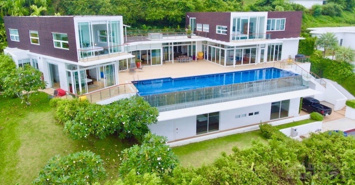 6 bedrooms Villa in Phuket, Thailand No. 5897