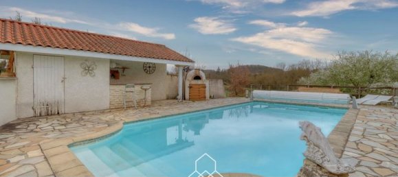  Castillos de 4 dormitorios en Isere, France No. 290555 2