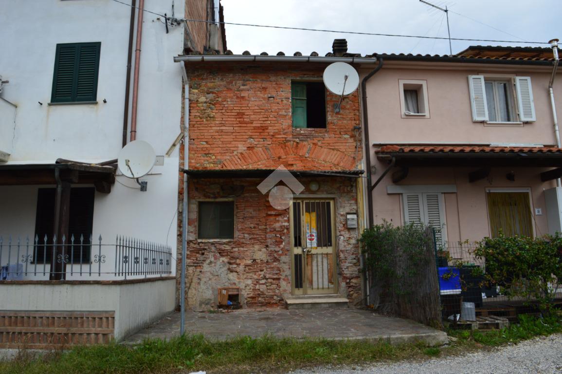 2 rooms House in Altopascio, Italy No. 21897