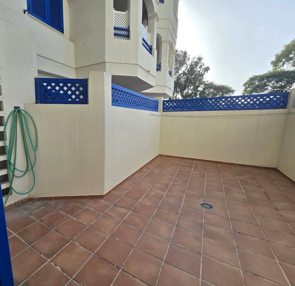 Apartamento de 1 dormitorio en San Luis de Sabinillas, Spain No. 238500