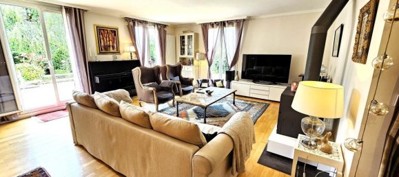 6 bedrooms Villa in Saint-Nom-la-Breteche, France No. 174827 9