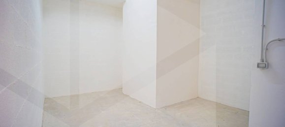 15m² Garage in Bari, Italy No. 31476 10