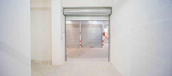 15m² Garage in Bari, Italy No. 31476 11