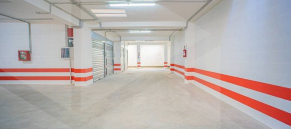 15m² Garage in Bari, Italy No. 31476 6