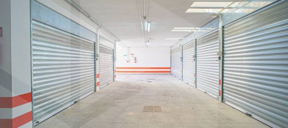 15m² Garage in Bari, Italy No. 31476 14