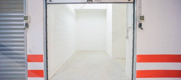 15m² Garage in Bari, Italy No. 31476 8