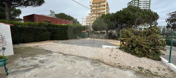 3 bedrooms House in Portimao, Portugal No. 33278 4