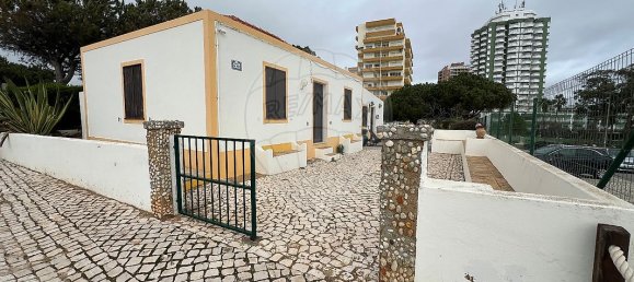 3 bedrooms House in Portimao, Portugal No. 33278 2