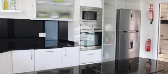 3 bedrooms Villa in Funchal, Portugal No. 115558 4