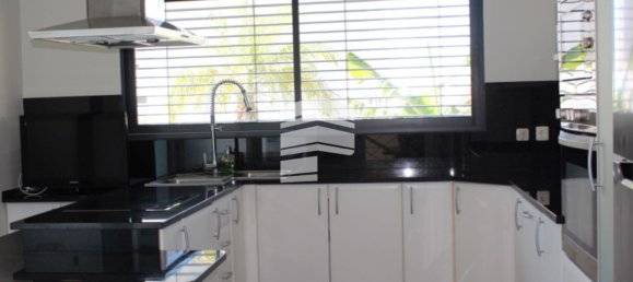 3 bedrooms Villa in Funchal, Portugal No. 115558 3