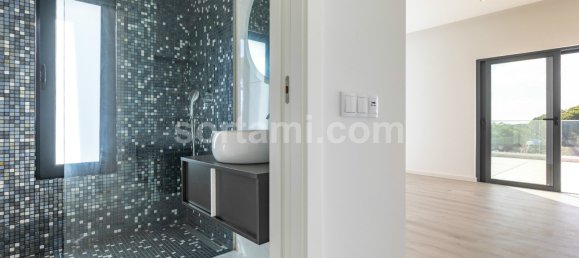 4 bedrooms Villa in Quarteira, Portugal No. 111036 9