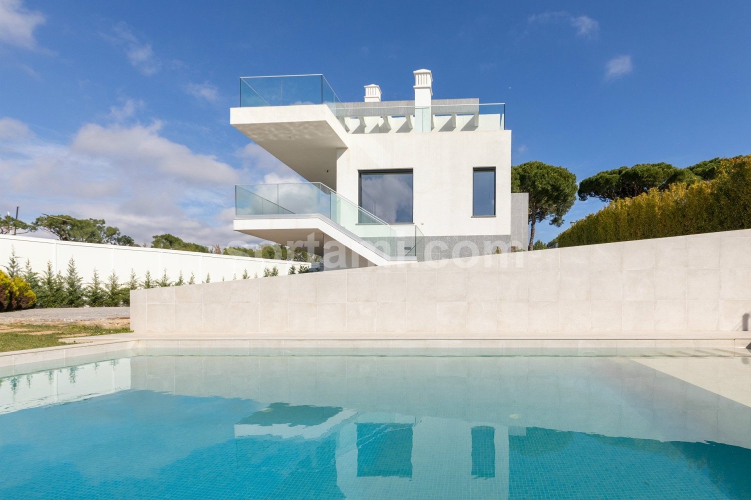 4 bedrooms Villa in Quarteira, Portugal No. 111036