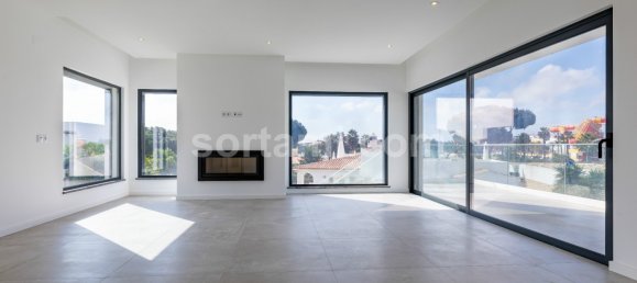 4 bedrooms Villa in Quarteira, Portugal No. 111036 2