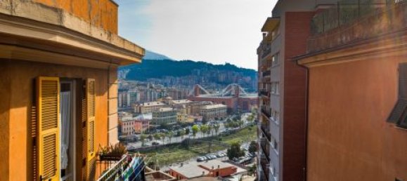 Apartamento de 2 dormitorios en Genoa, Italy No. 140494 6