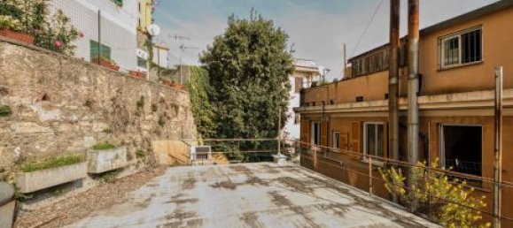 Apartamento de 2 dormitorios en Genoa, Italy No. 140494 7