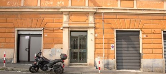 Apartamento de 2 dormitorios en Genoa, Italy No. 140494 5