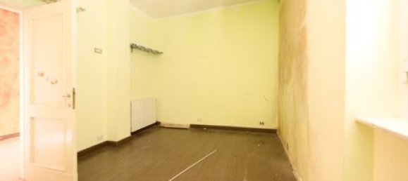 Apartamento de 2 dormitorios en Genoa, Italy No. 140494 21