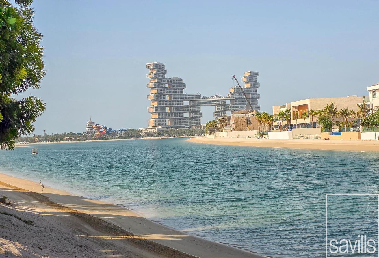 4 bedrooms Villa in Palm Jumeirah, UAE No. 112097