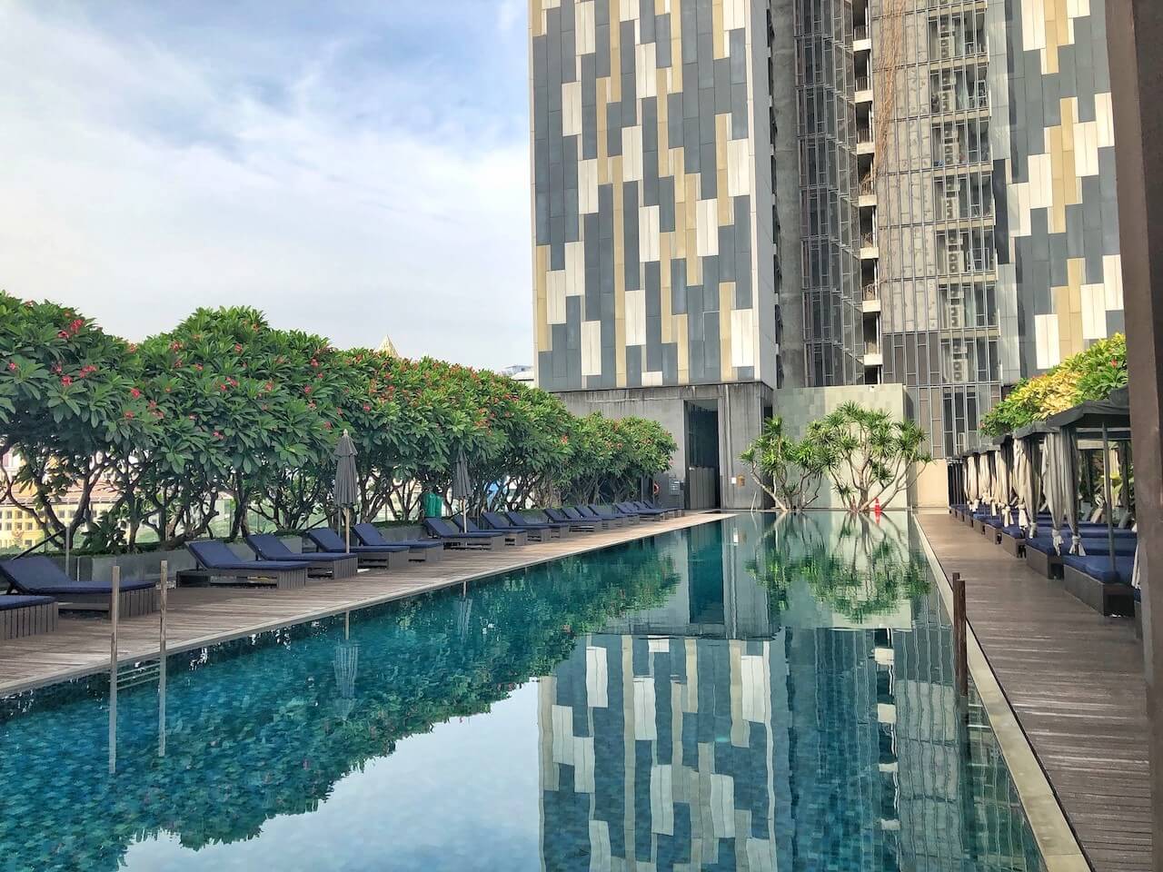 2 bedrooms Condo in Bangkok, Thailand No. 2488