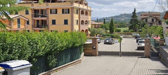 Apartamento de 2 dormitorios en Torgiano, Italy No. 358133 15