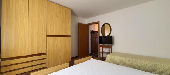 Квартира с 2 комнатами в Удине, Италия № 73856 11