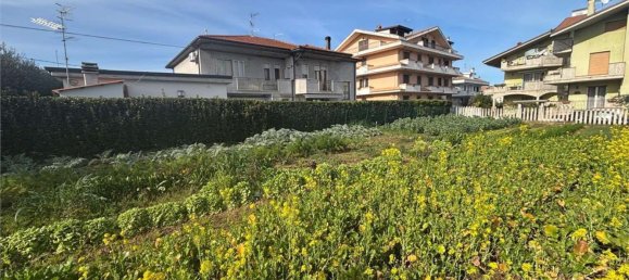 Terreno en Città Sant'Angelo, Italy 900 m² No. 77923 11