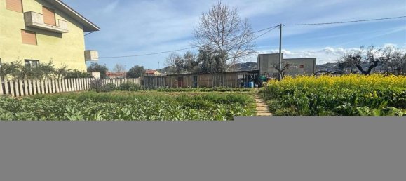 Terreno en Città Sant'Angelo, Italy 900 m² No. 77923 4