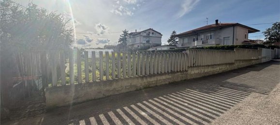Terreno en Città Sant'Angelo, Italy 900 m² No. 77923 15