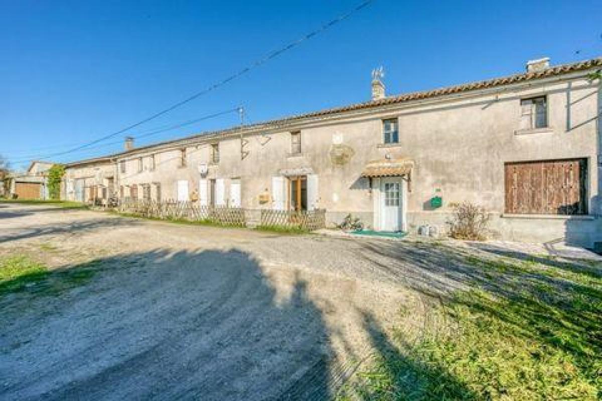 6 bedrooms House in Anais, France No. 26886