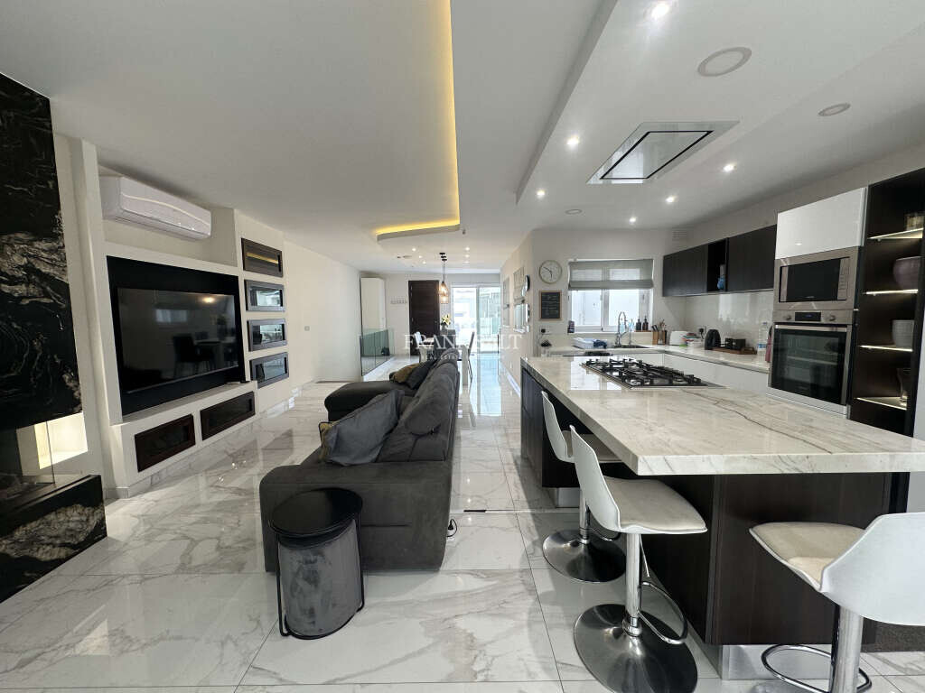 Пентхаус с 3 спальнями в Сан-Пауль-иль-Бахар, Мальта № 7710