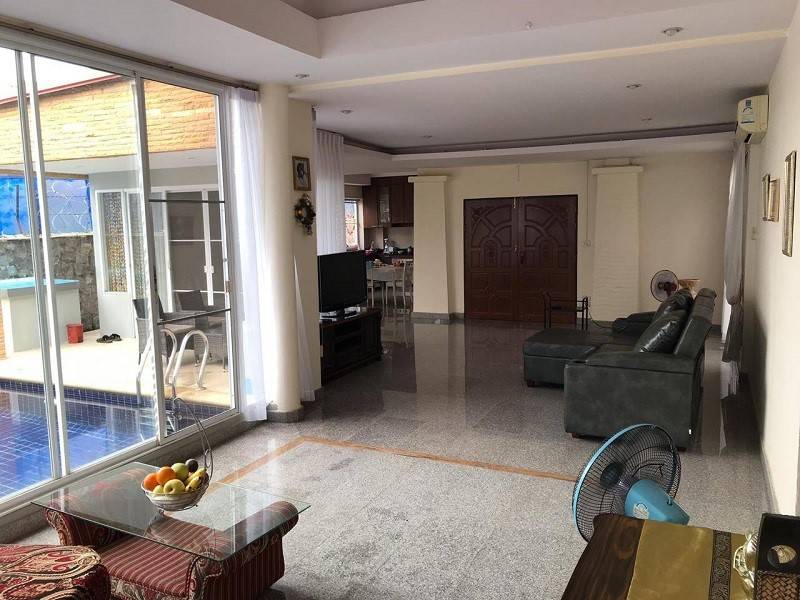 5 غرف نوم مقهى / مطعم في Pattaya, Thailand رقم 1172