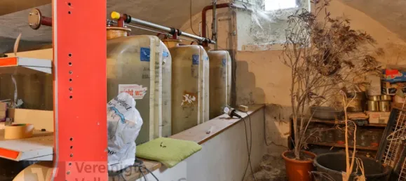 9 rooms Building in Reutlingen, Germany No. 70535 17