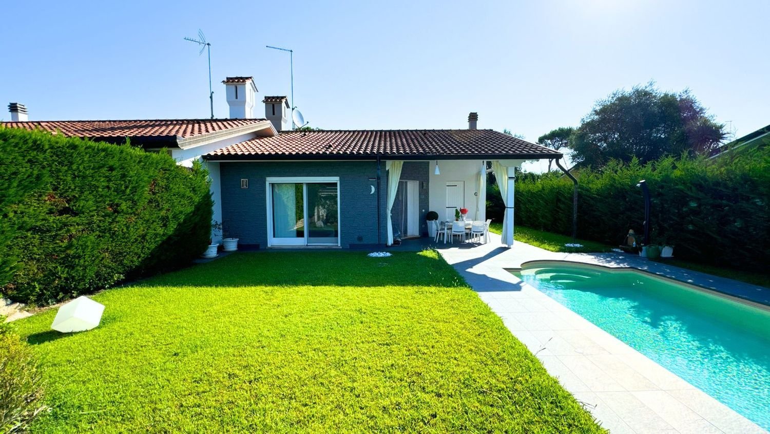 3 bedrooms Villa in Rosolina, Italy No. 321922