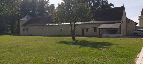 5 bedrooms House in Autreche, France No. 101853 2