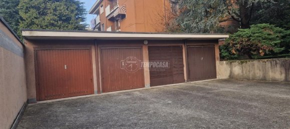 Garage in Lonate Pozzolo, Italy 15m², Nr. 33291 3