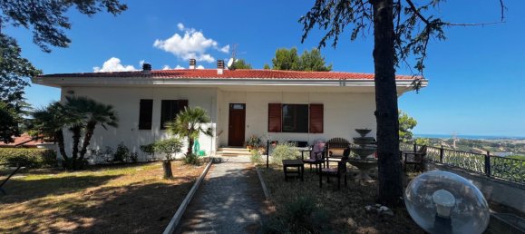 6 rooms Apartment in Agugliano, Italy No. 269696 2