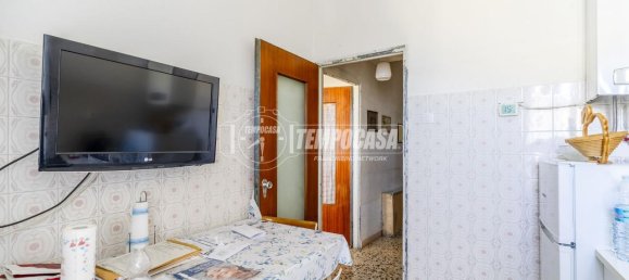 3 rooms Apartment in Macerata, Italy No. 14911 3