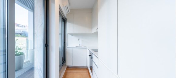 2 bedrooms Penthouse in Lisbon, Portugal No. 110713 9