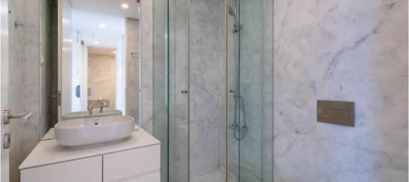 2 bedrooms Penthouse in Lisbon, Portugal No. 110713 13