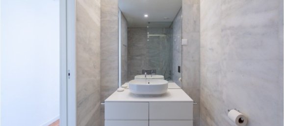 2 bedrooms Penthouse in Lisbon, Portugal No. 110713 17