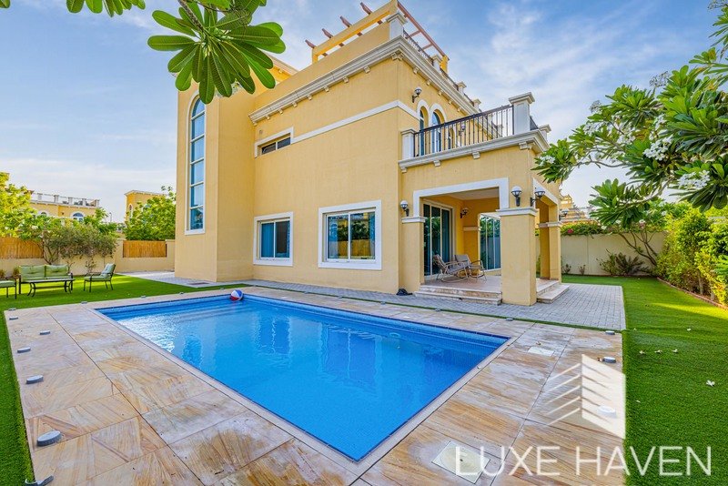 4 bedrooms Villa in Jumeirah Park, UAE No. 15957
