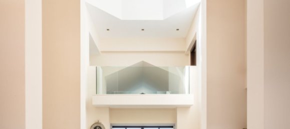 6 bedrooms Villa in Malaga, Spain No. 142764 4