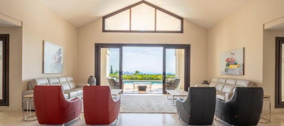 6 bedrooms Villa in Malaga, Spain No. 142764 6