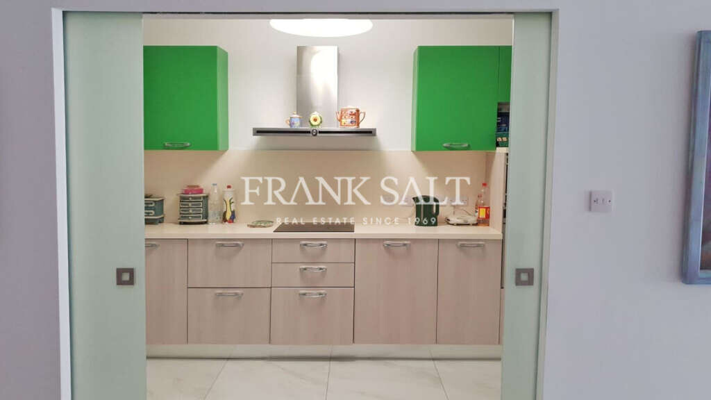 4 غرف نوم شقة في Swieqi, Malta رقم 11287