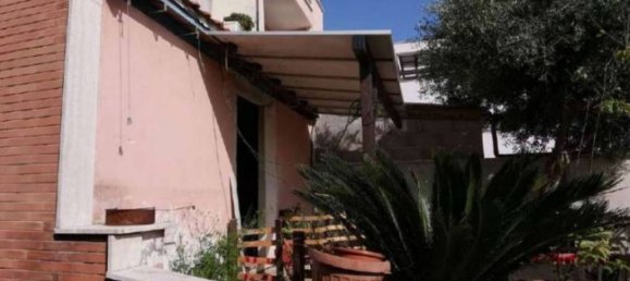 Дом с 3 комнатами в Помеция, Италия № 200782 6