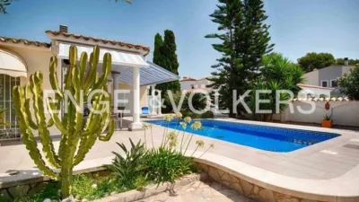 Дом с 5 спальнями в Кастельо-д'Эмпурис, Испания № 236089