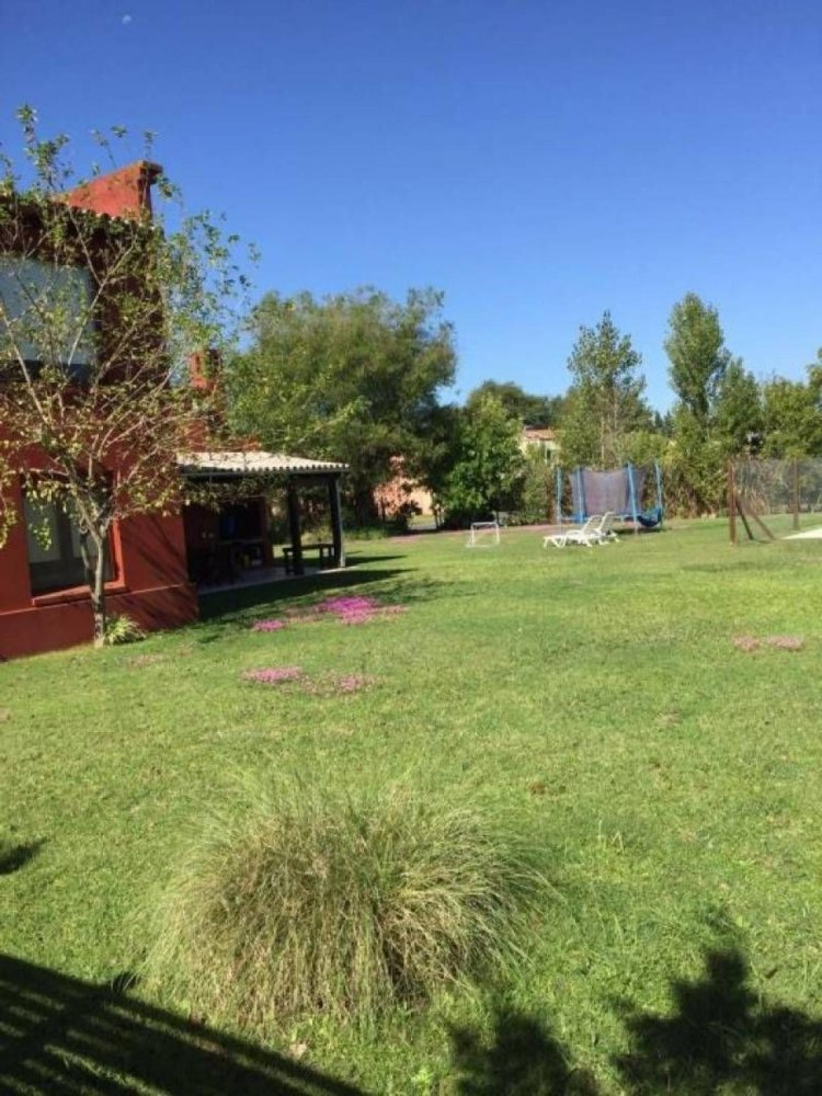 3 غرف نوم منزل في Tigre, Argentina رقم 89811