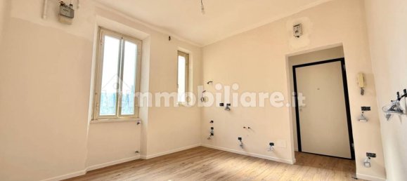 2 bedrooms Apartment in Rome, Italy No. 302108 3