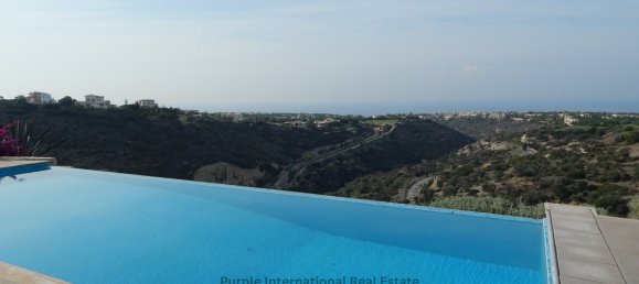 5 bedrooms Villa in Aphrodite Hills, Cyprus No. 21964 4