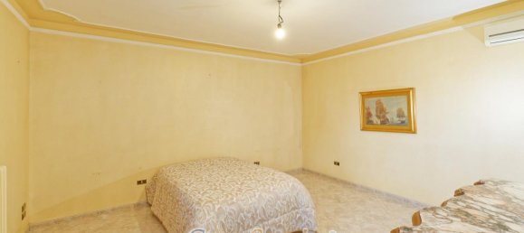 Вилла с 5 комнатами в Cutrofiano, Италия № 230508 2